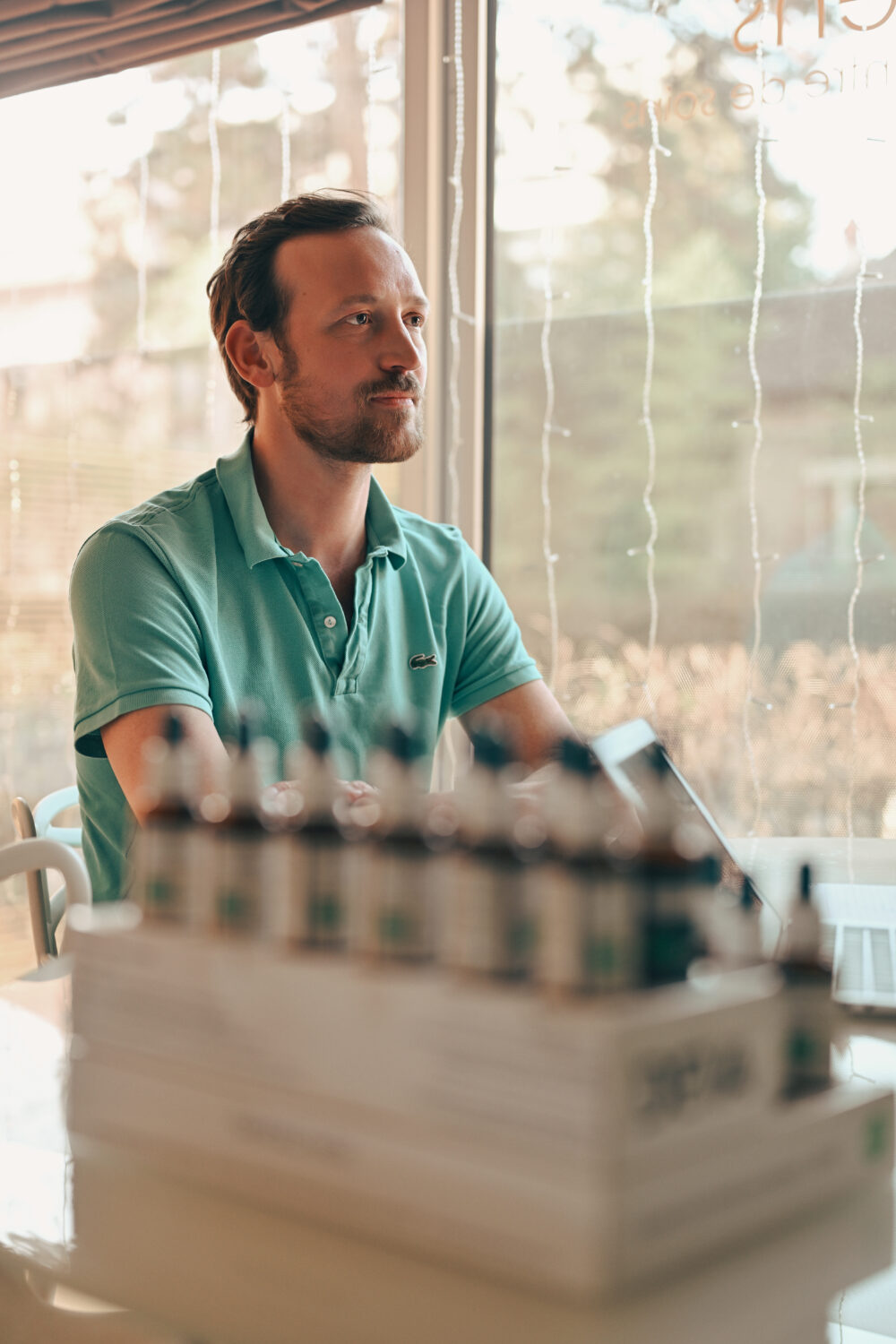 Céline Hubert, naturopathe à Annecy, en consultation avec un client